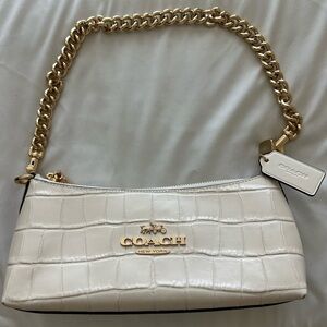 ❌SOLD❌Coach Cream Shoulder Bag with Gold Chain
